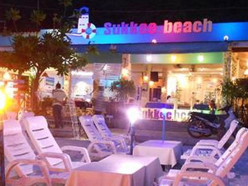 Sukkee Beach Resort Koh Larn Exteriör bild